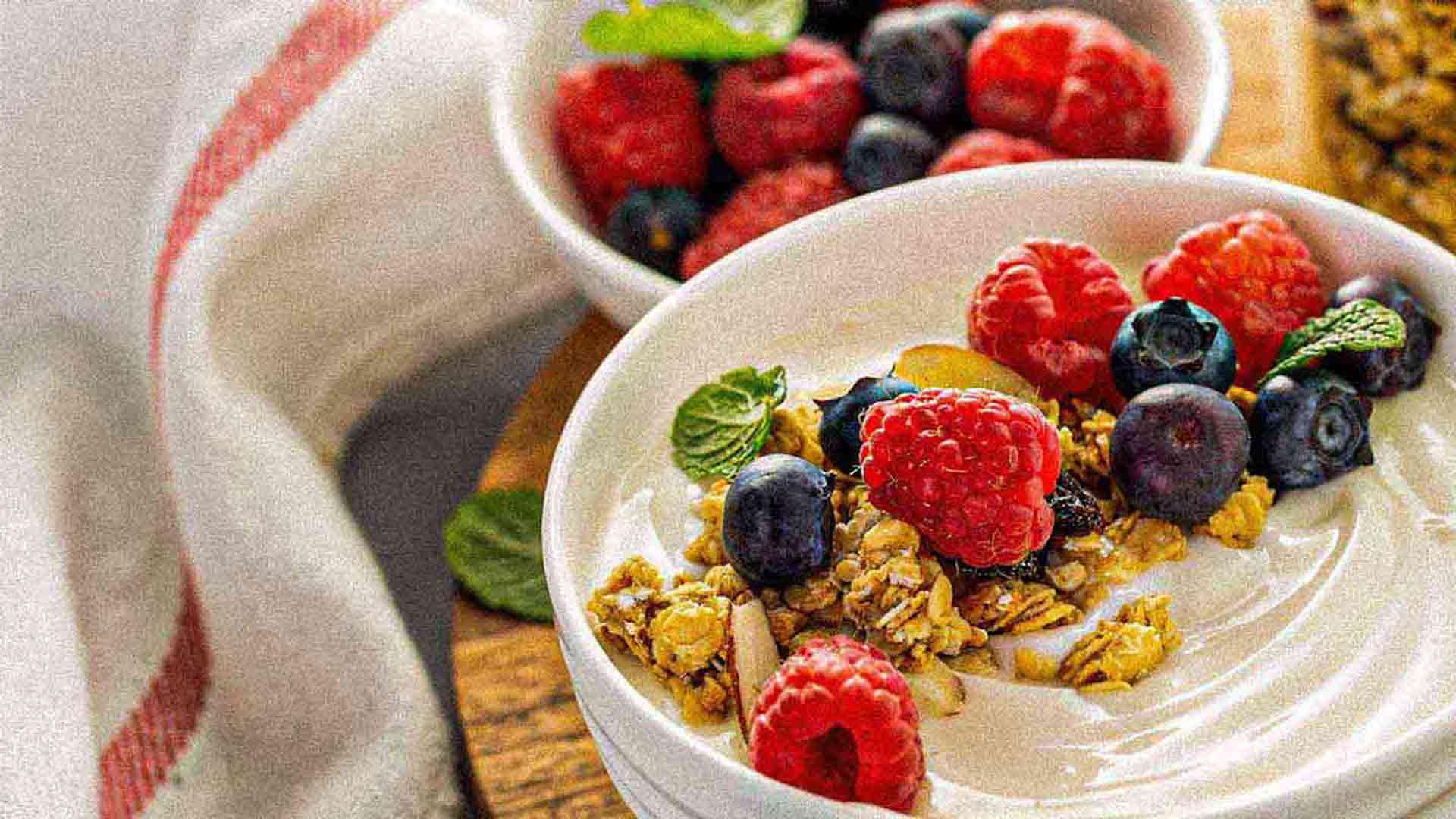 smoothie bowl with fruit